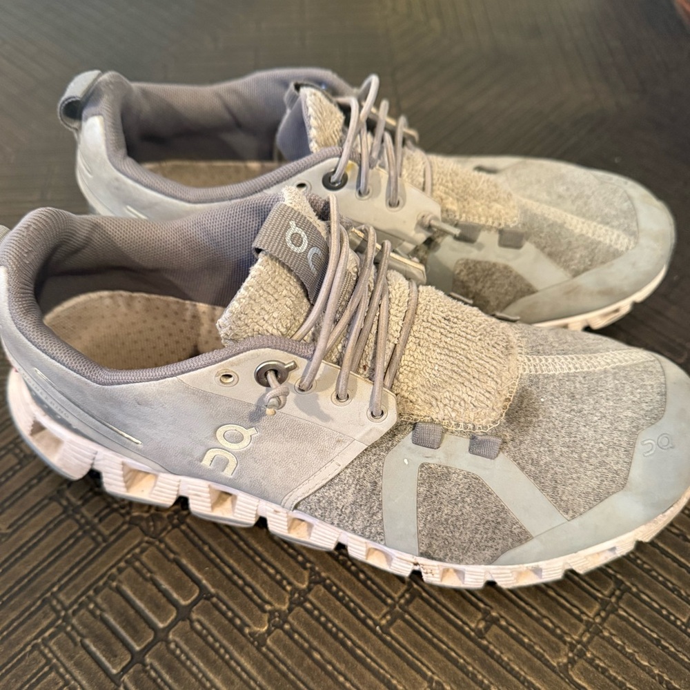 On Cloud 5 Women's Terry Shoes SZ 6